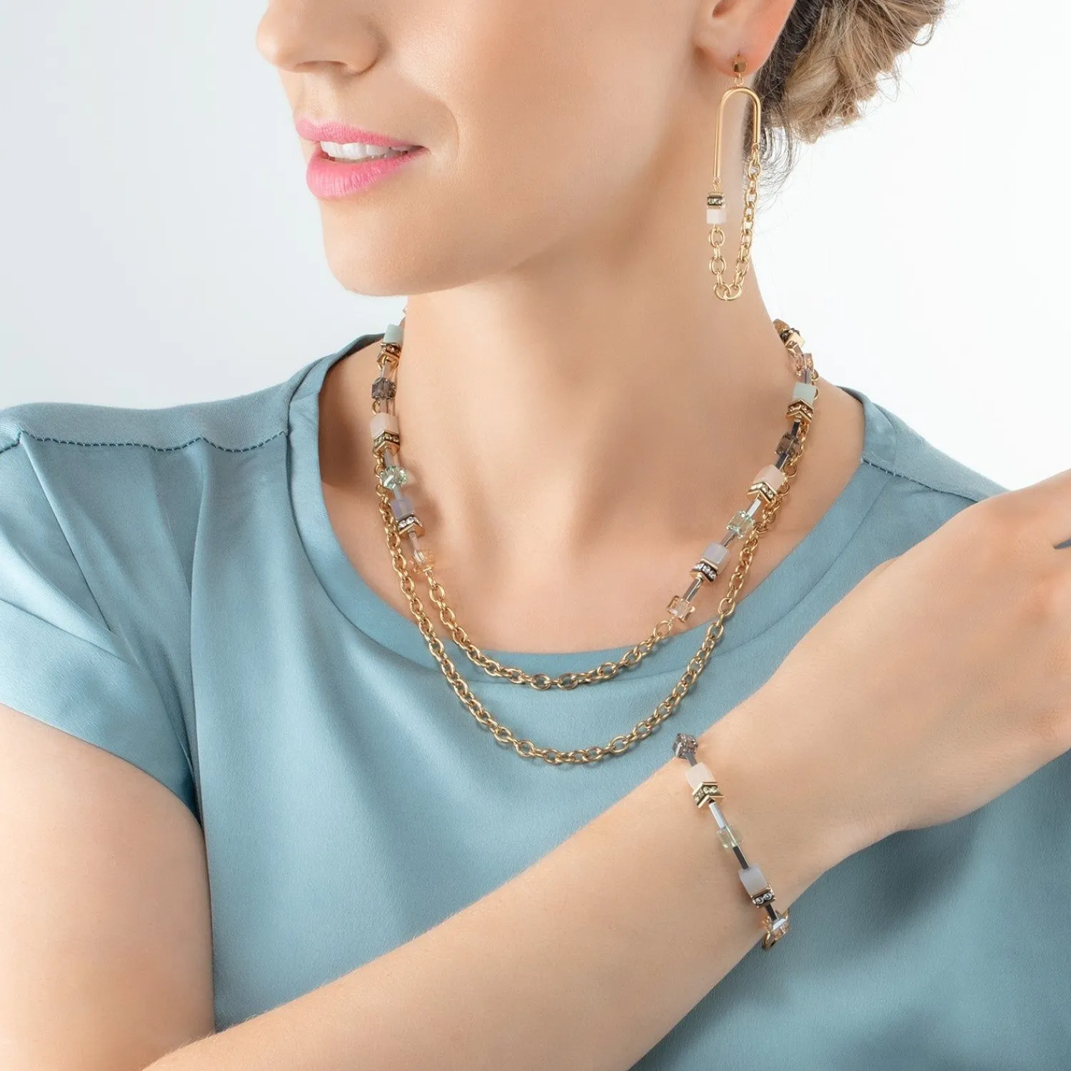 geocube_iconic_boho_halsk_4-6.webp COEUR DE LION Geocube® Iconic Boho Halskette Gold-Mehrfarbig- Multiwear-Halsketten