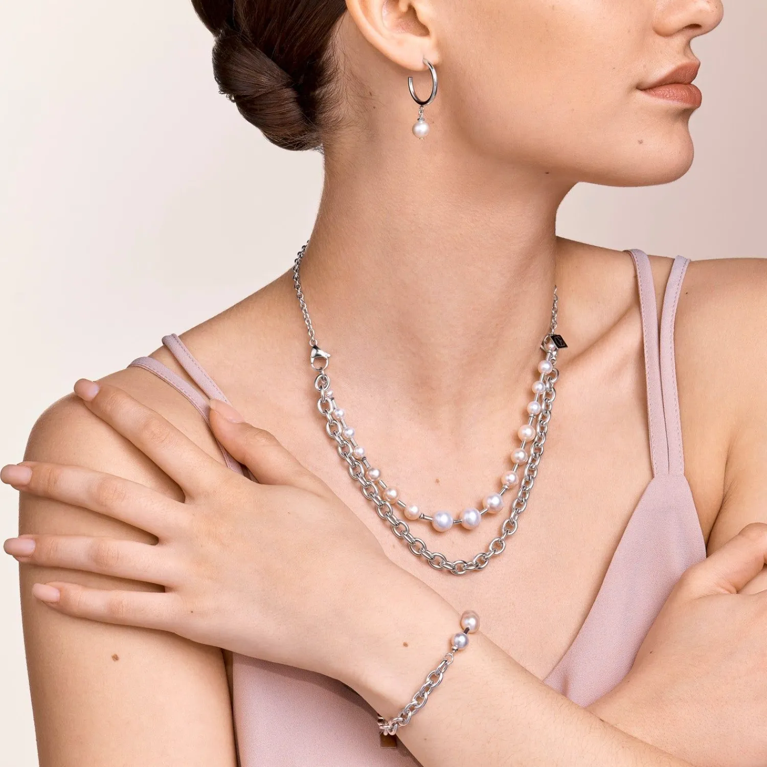 halskette_mit_swasserperl_2-1.webp COEUR DE LION Halskette mit Süßwasserperlen und klobiger Kette, 4-in-1, Weiß-Silber- Multiwear-Halsketten