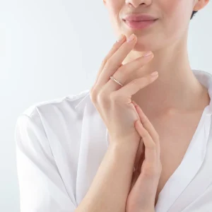 COEUR DE LION Ring aus Edelstahl und Kristallen, schlanker Roségold-Kristall- Mix&And&Match-Ringe