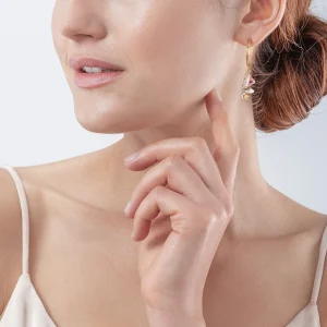 COEUR DE LION Tanzende Kristalle Ohrringe Gold Hellrosa- Creolen